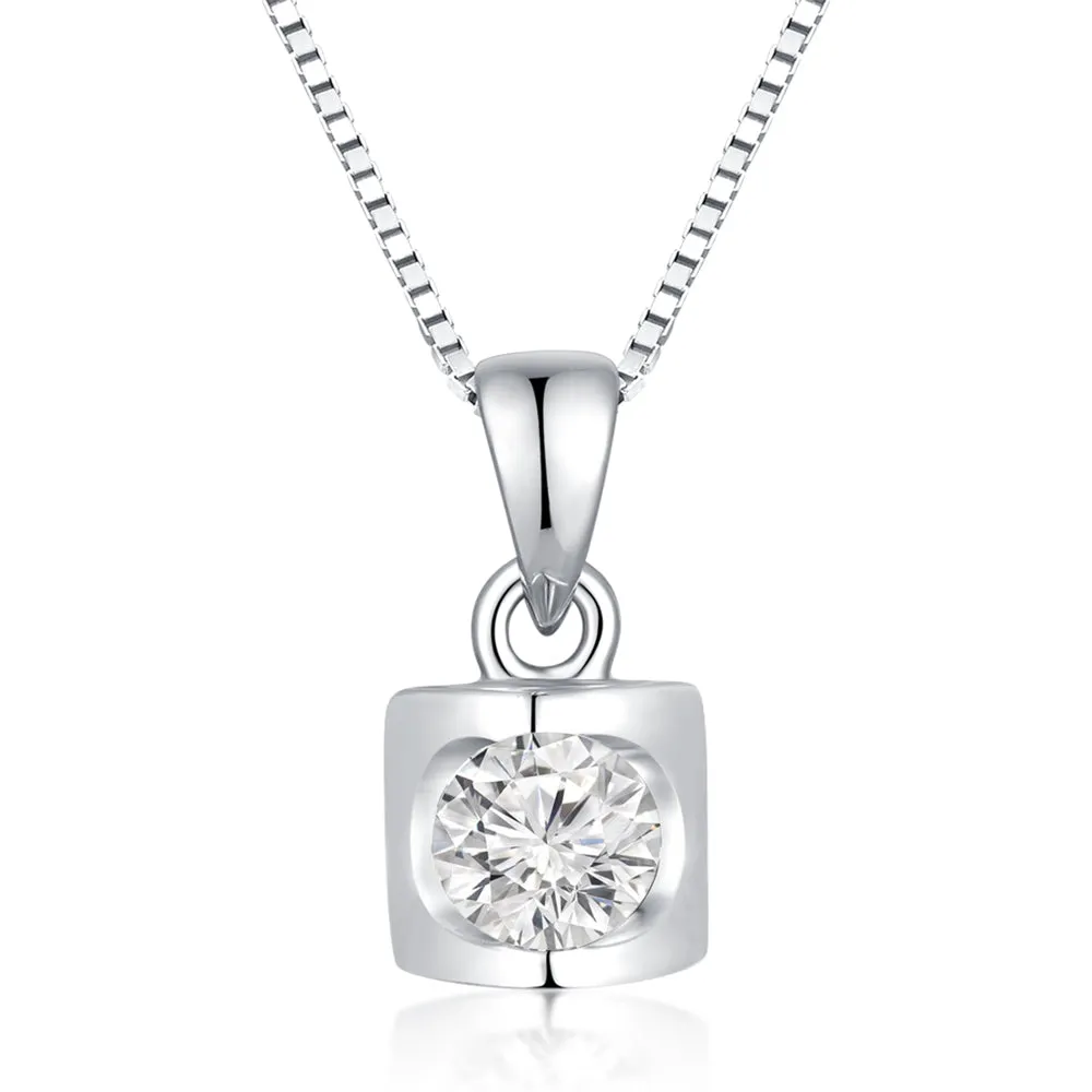 18K White Gold Solitaire Diamond Pendant