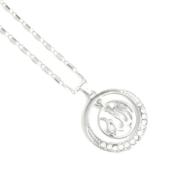 Elegant Alloy Pendant Necklace with Adjustable Chain for Women