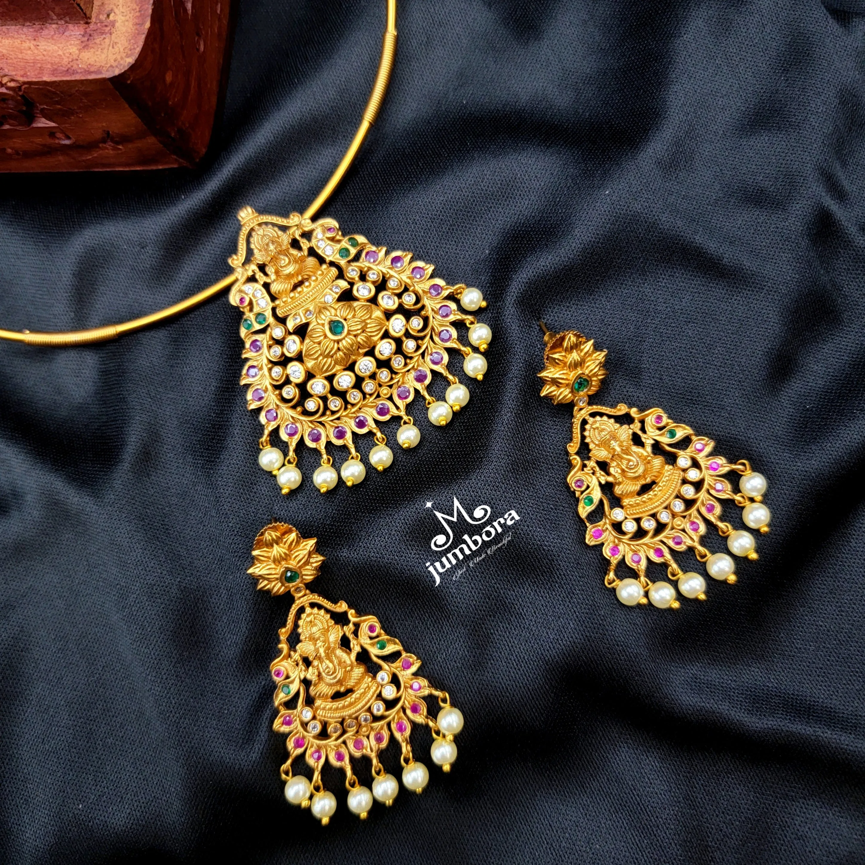 Ganesha Hasili Matte Gold Necklace Set