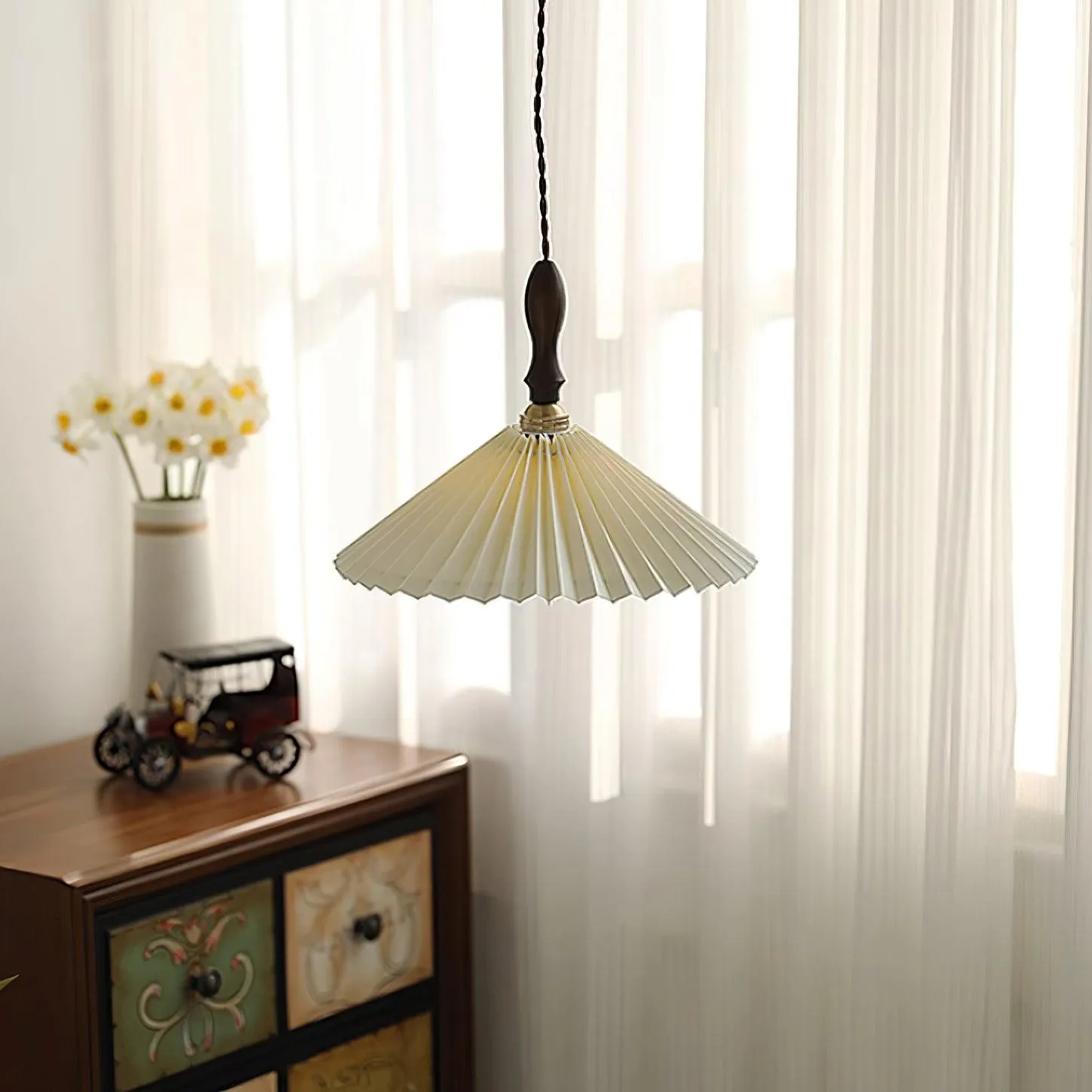 Prairie Pleated Pendant Lamp