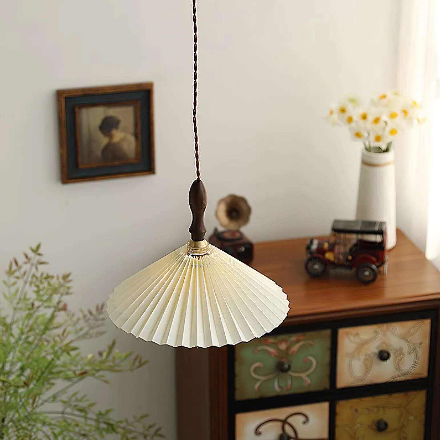 Prairie Pleated Pendant Lamp