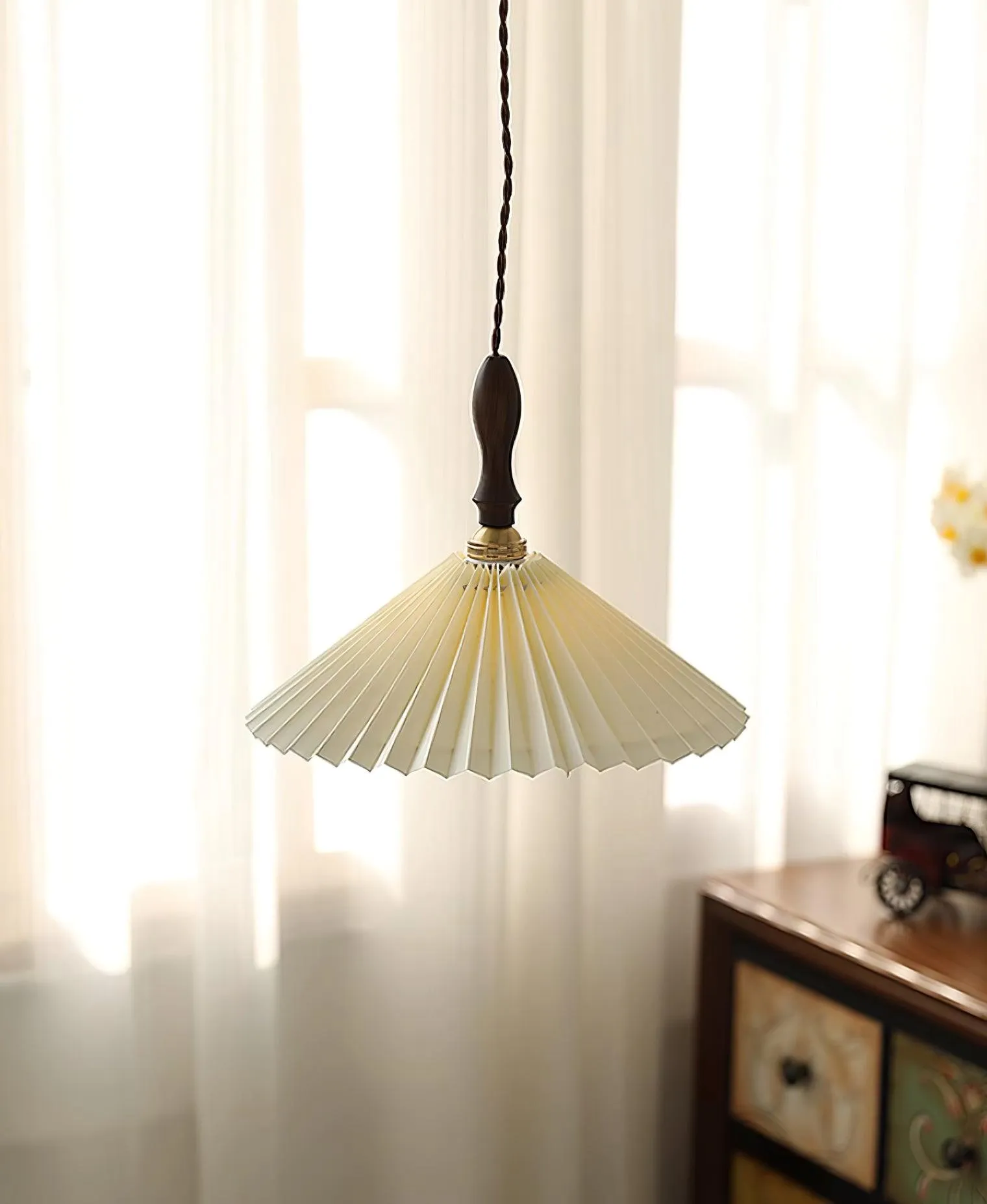 Prairie Pleated Pendant Lamp