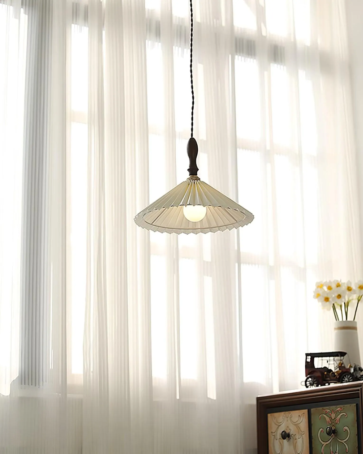 Prairie Pleated Pendant Lamp