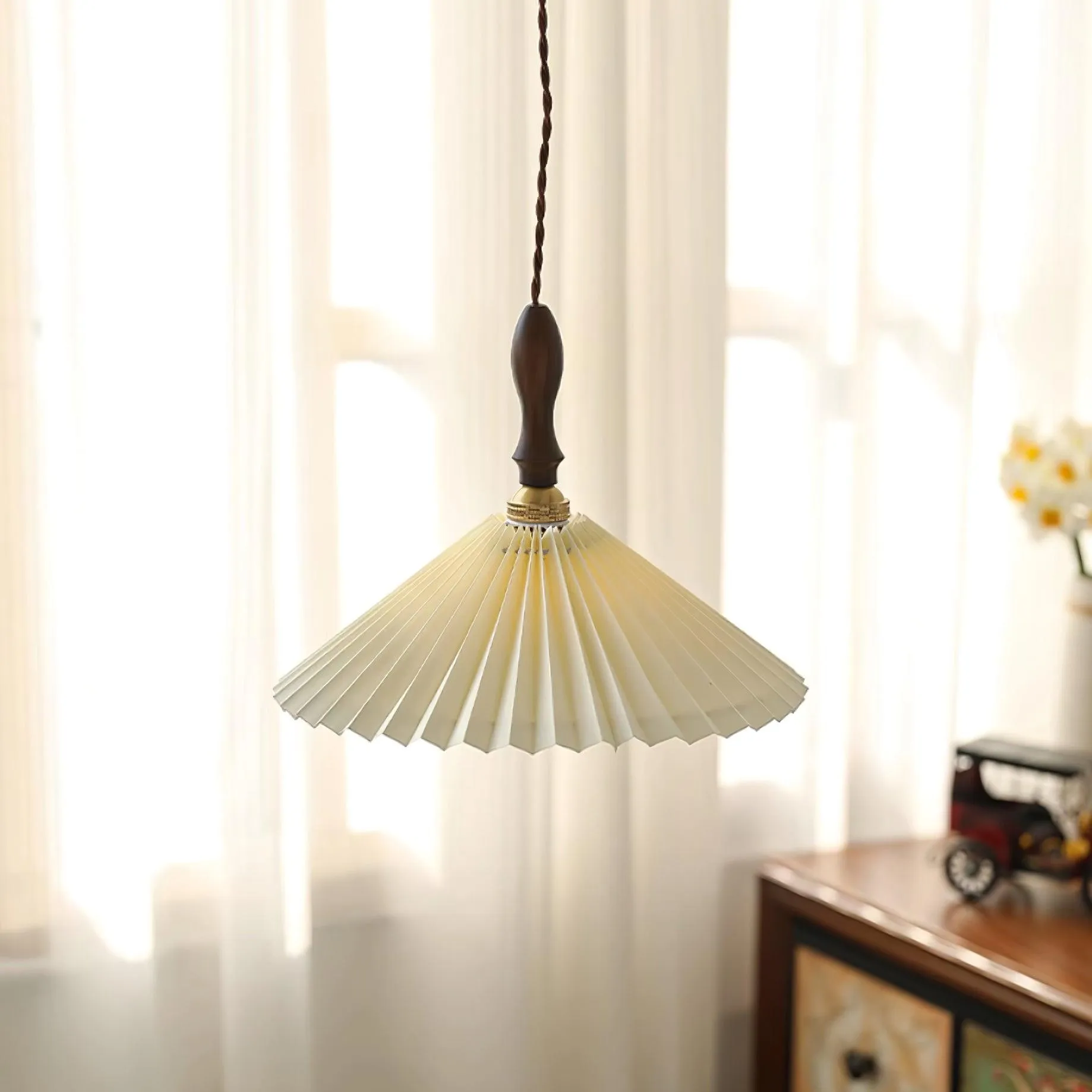 Prairie Pleated Pendant Lamp