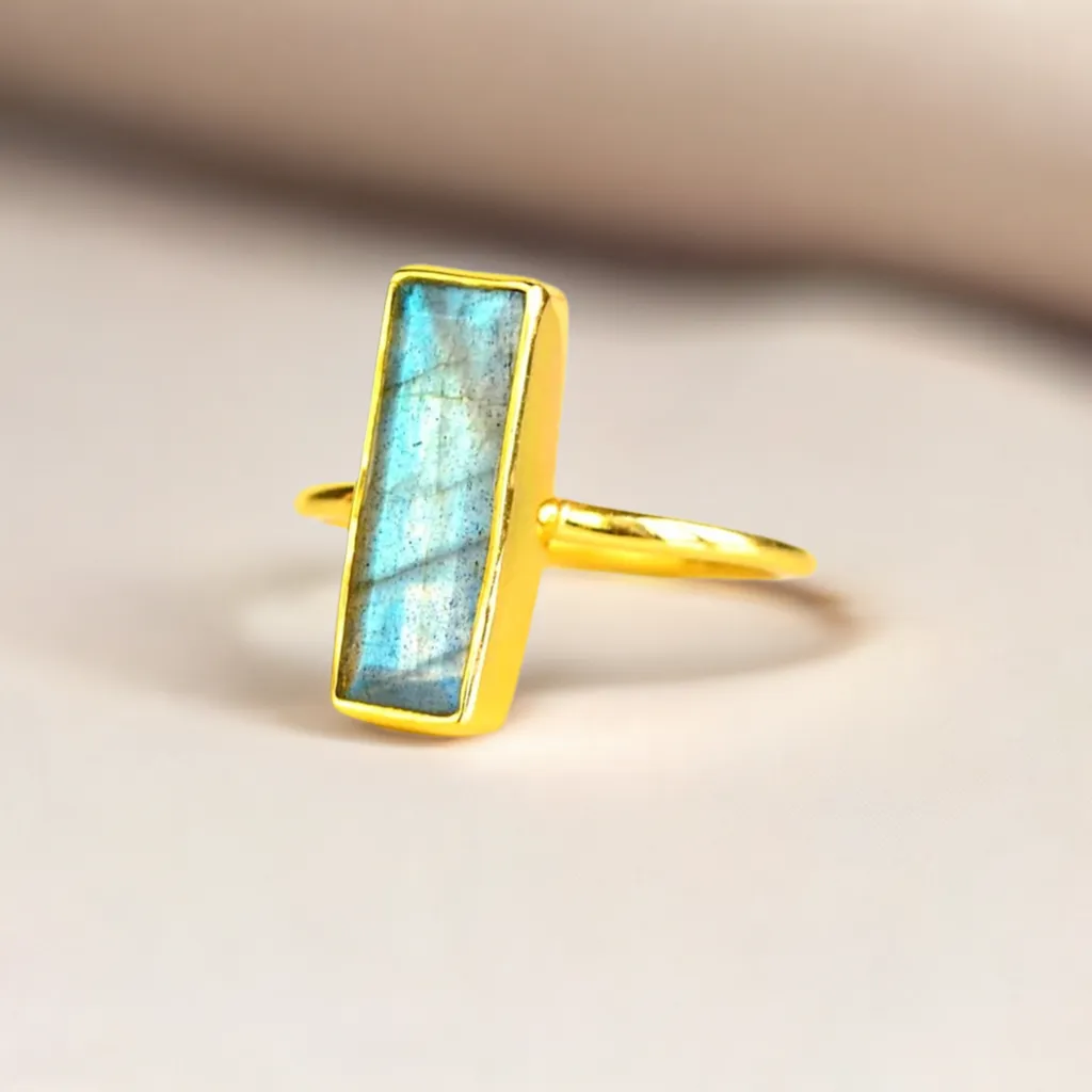 Talia Labradorite Stone Ring loop