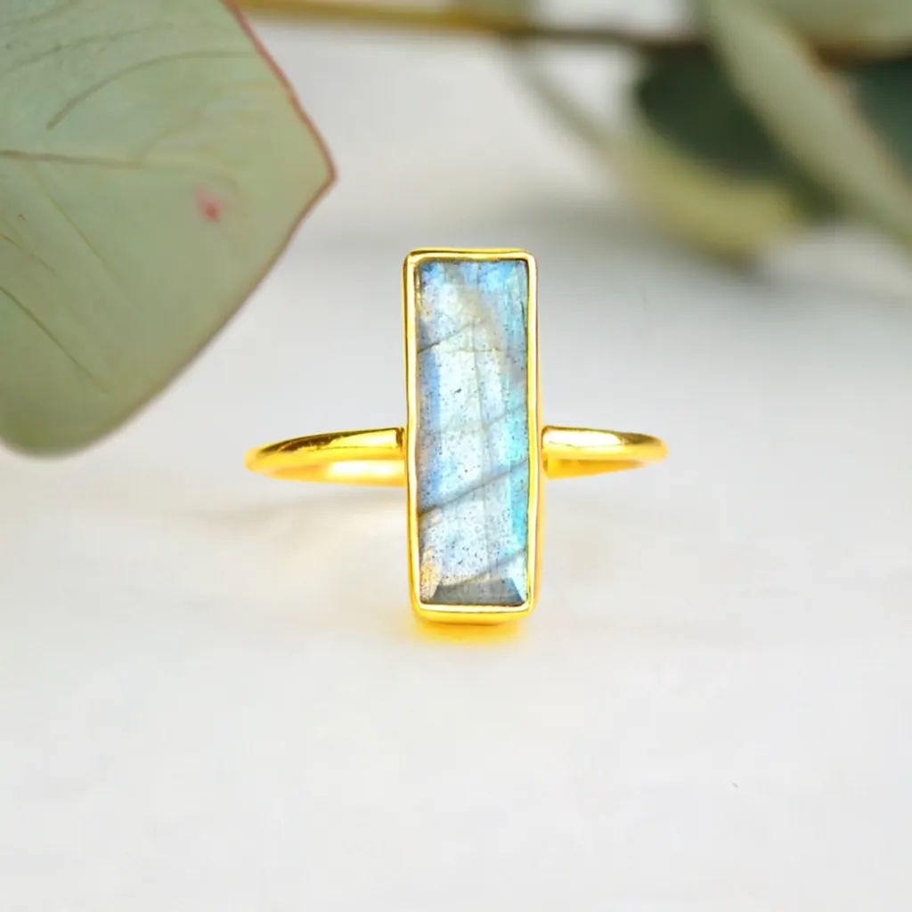 Talia Labradorite Stone Ring loop