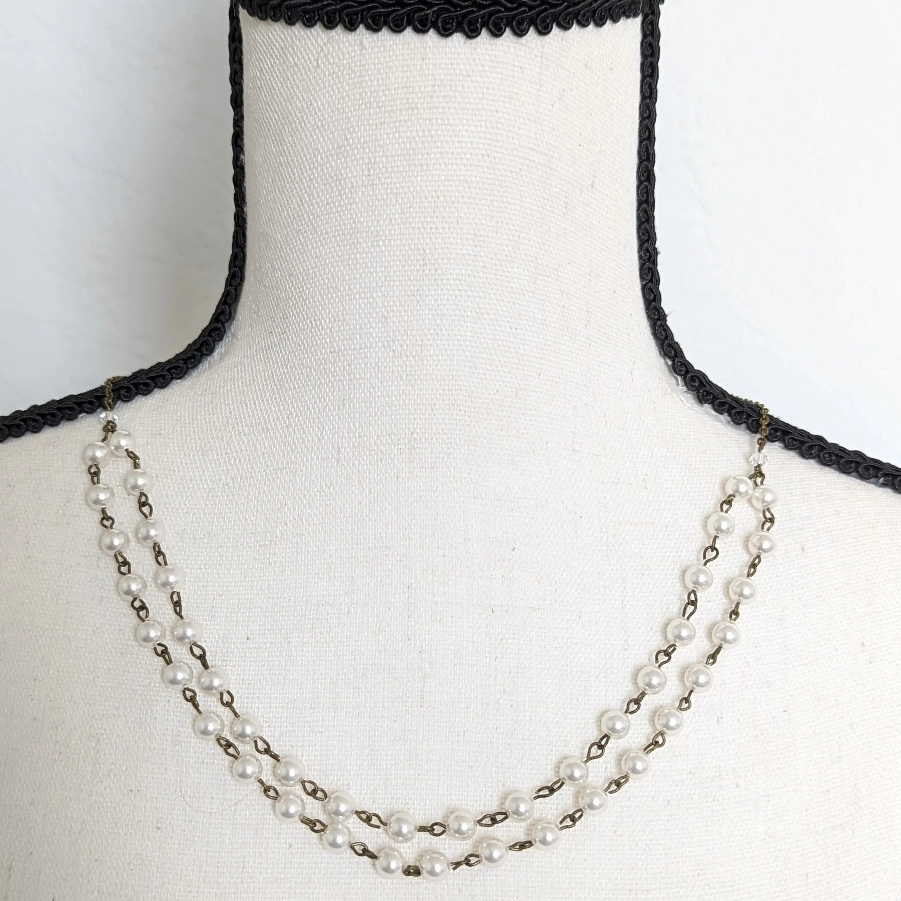 Vintage Look Back Necklace, Nida